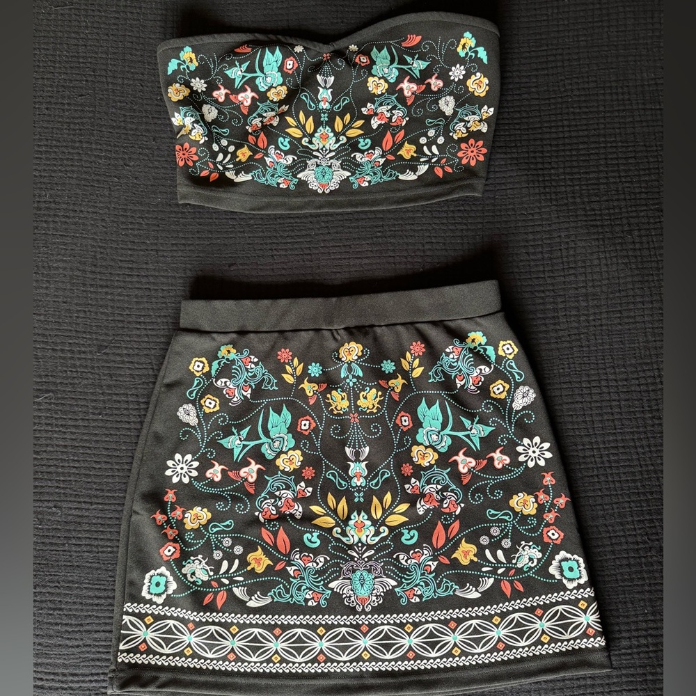 SHEIN Black Floral Embroidered Set